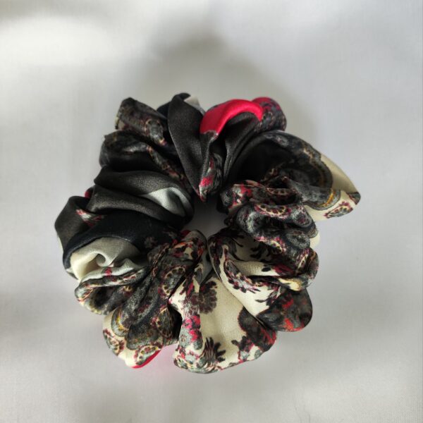 Jedwabna scrunchie