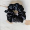 Jedwabna scrunchie (czarna)