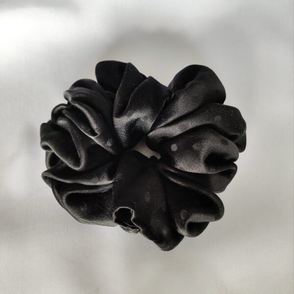 Jedwabna scrunchie